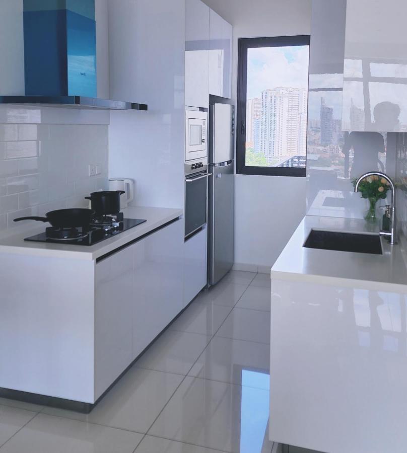 Skypool With Seaview 8Pax Beacon Executive Suites - Georgetown City Centre - 3Km To Komtar George Town Exterior foto