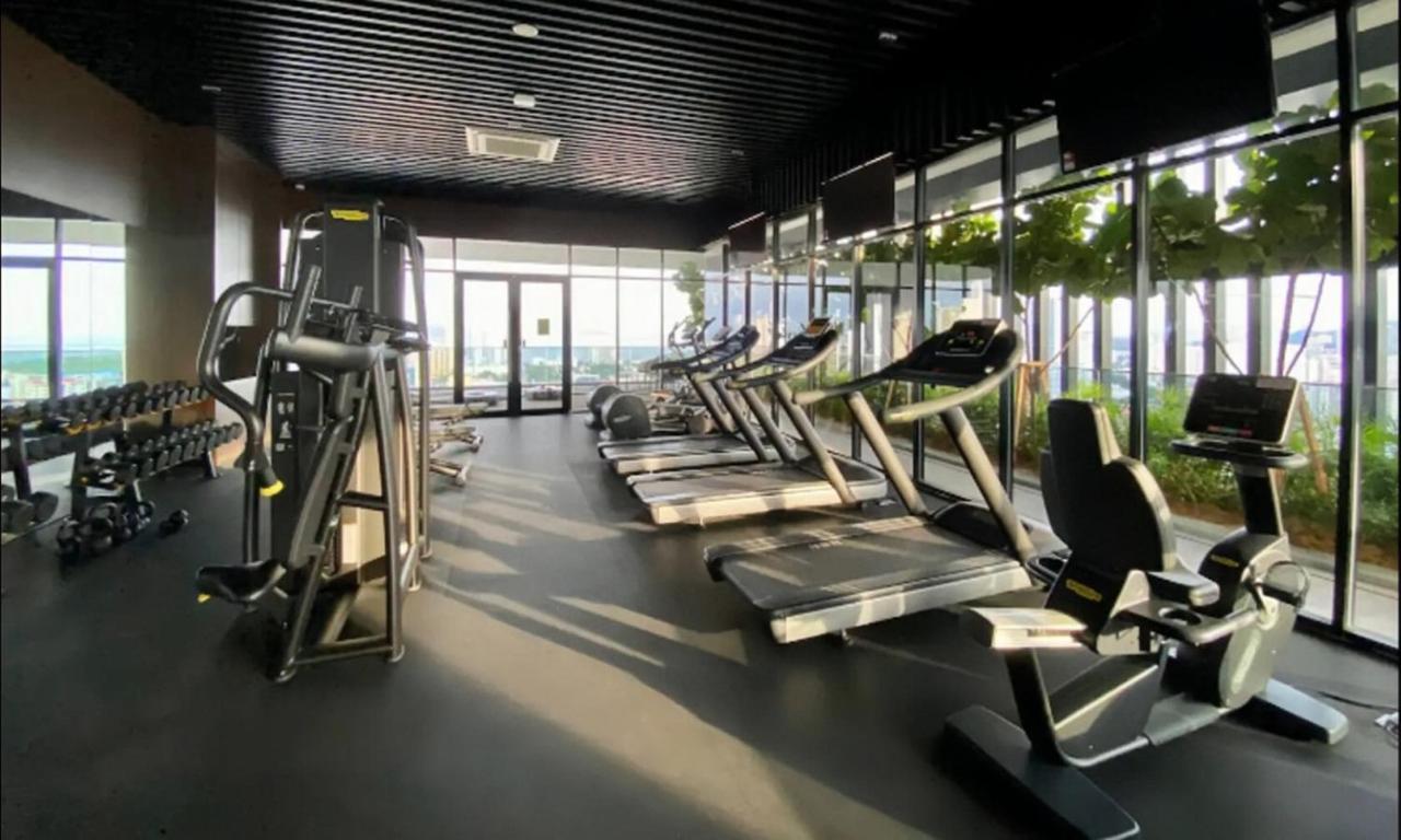 Skypool With Seaview 8Pax Beacon Executive Suites - Georgetown City Centre - 3Km To Komtar George Town Exterior foto